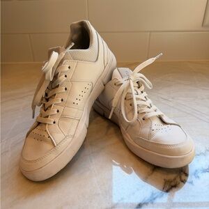 The Roger Clubhouse Size 7.5